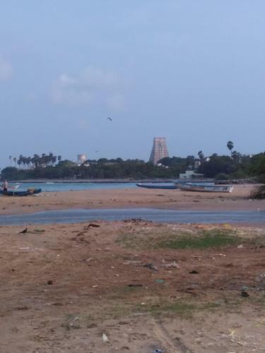 Hotel Gayathri & Lodges