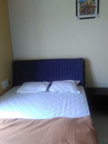 Hotel Gayathri & Lodges