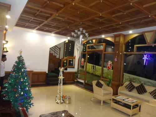 Hotel Seasons Thekkady