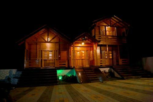 Hotel Lee Wood Villas