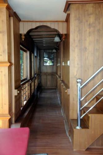 Kuttanaad Houseboats