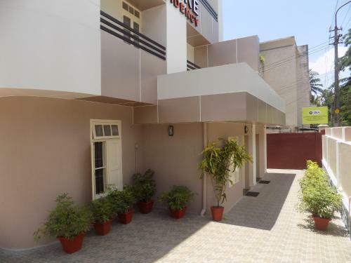 Hotel Safire Residency
