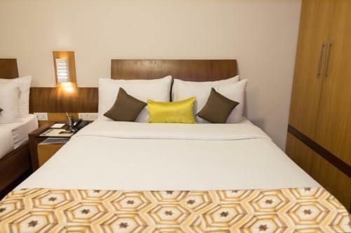 Hotel Meadows Residency