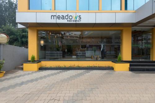 Hotel Meadows Residency