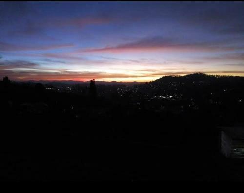 Hostal Sunset Valley Holiday Inn