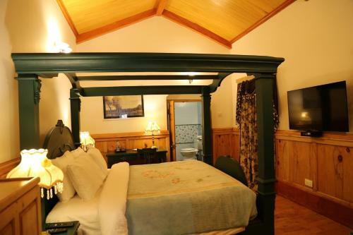 Hotel Vinnca West Downs Heritage Resort