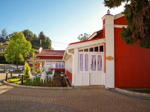 Hotel Vinnca West Downs Heritage Resort