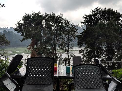 Hostal Reflections Guest House