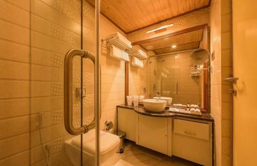 White Lotus Hotel