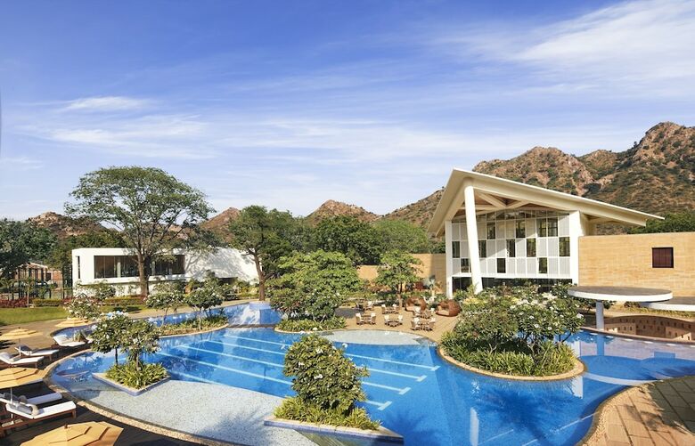 Hotel Taj Aravali Resort & Spa