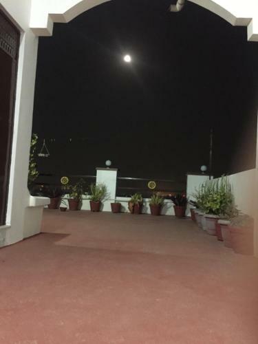 Hotel Shivam Paying Guest House,u
