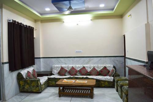 Hotel Laxmi Mahal