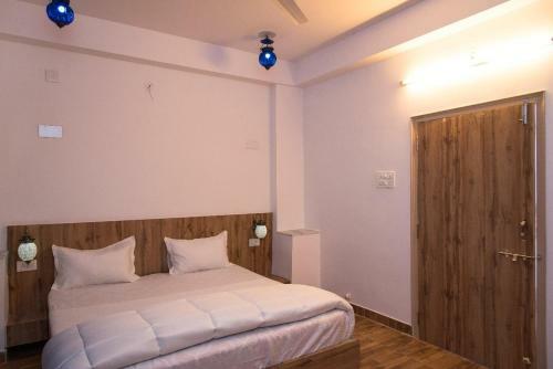 Strangers Hideaway Hostel