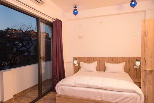 Strangers Hideaway Hostel