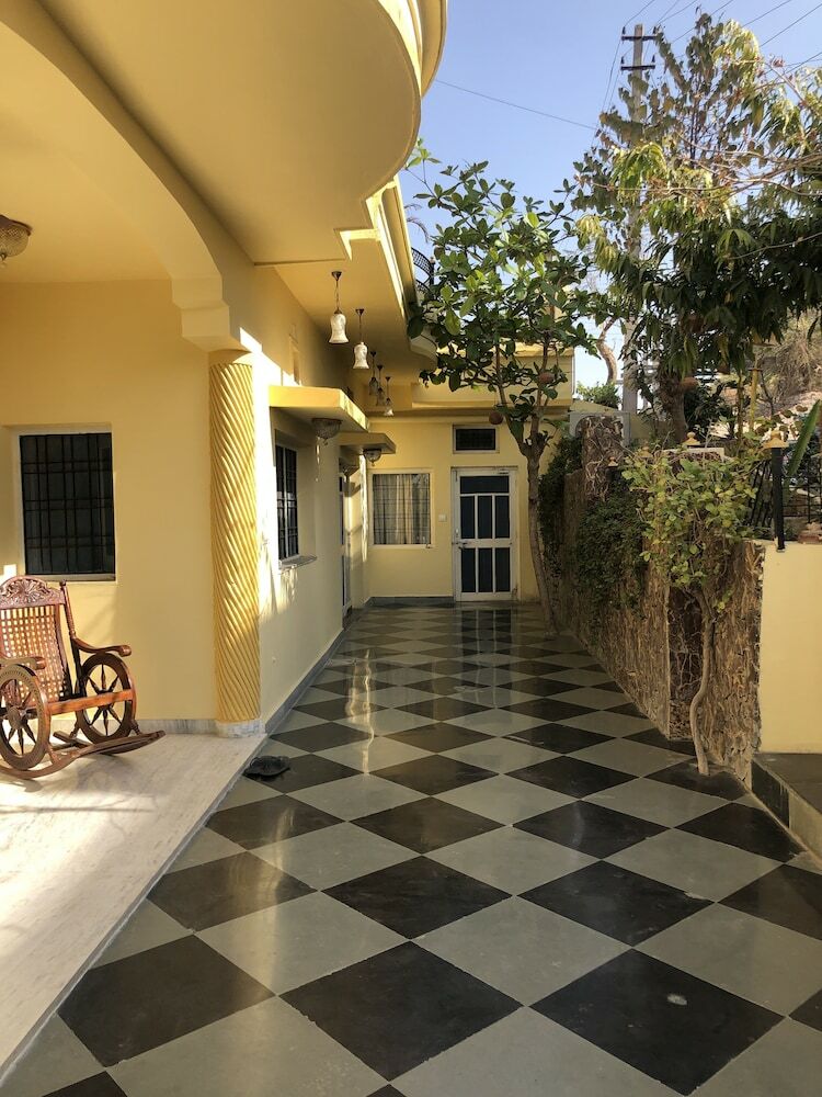 Bed & Breakfast Jai Villa Homestay