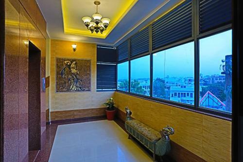 Hotel Suraj Palace