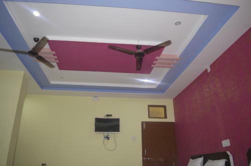 Hotel Gokul Palace