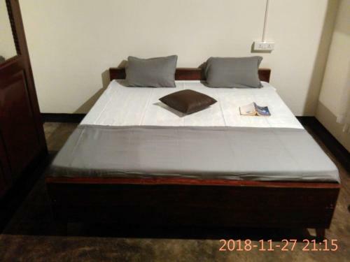 Short Giraffe Hostels - Varkala Beach
