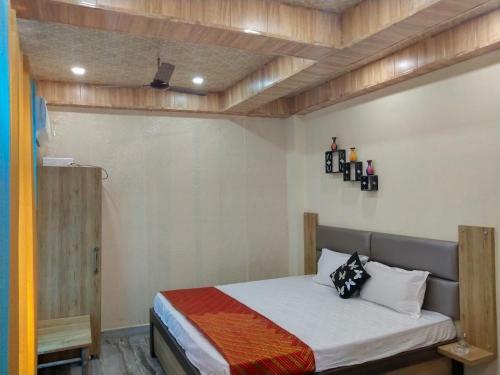 Albergue Om Shanthi Paying Guest House
