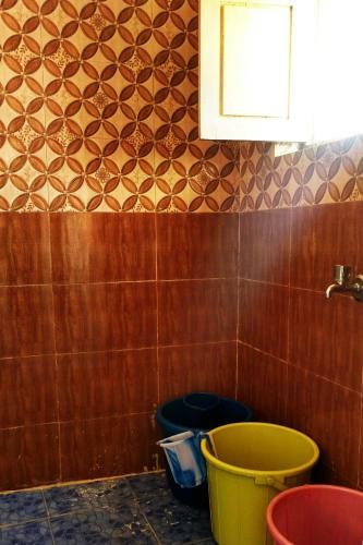 Bed & Breakfast Budget Studio Room In Gokulam