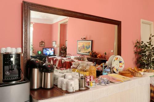 Hostal Central Guest House