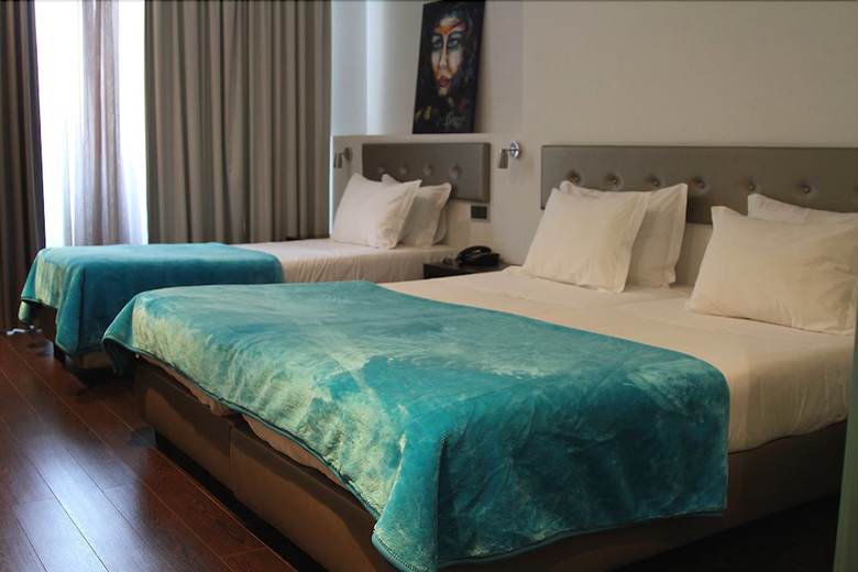 Lazza Hotel
