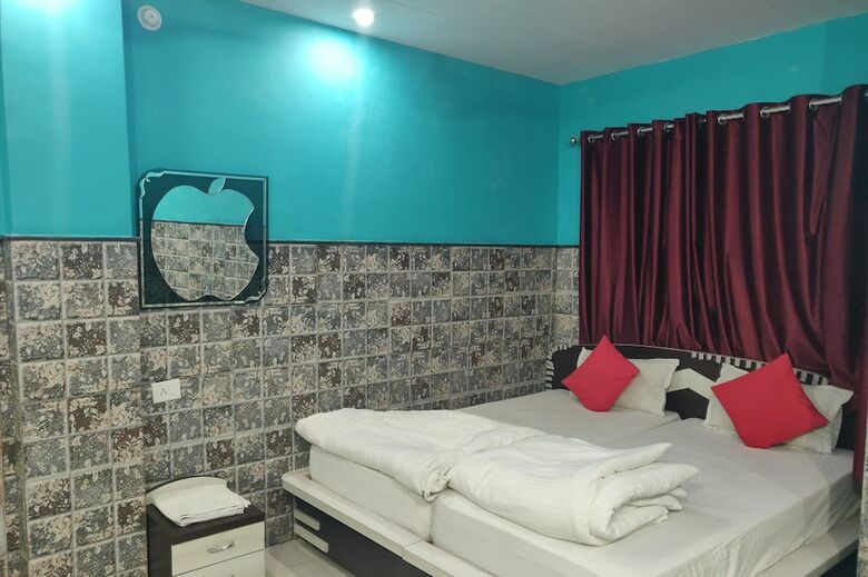 Hotel Bachchan Palace