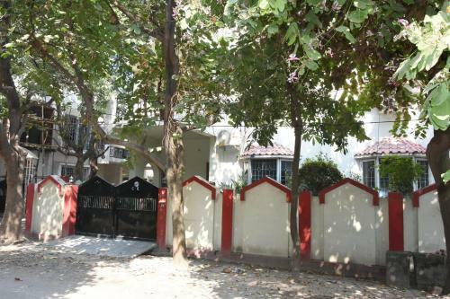 Sanket Sood Bed And Breakfast Varanasi