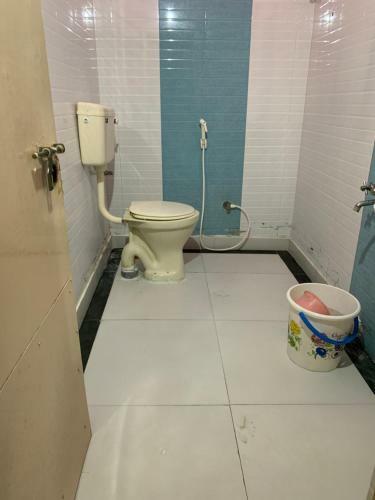Hostal Shine Castle Home Guest House