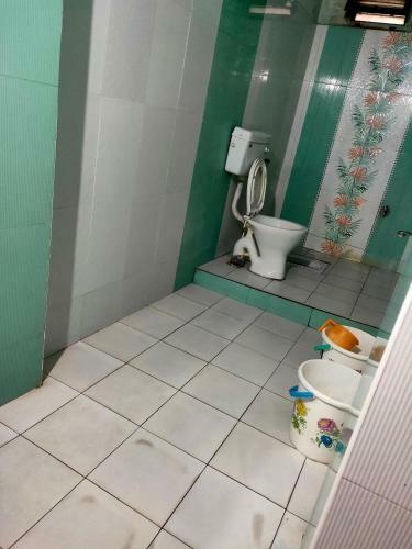 Hostal Shine Castle Home Guest House
