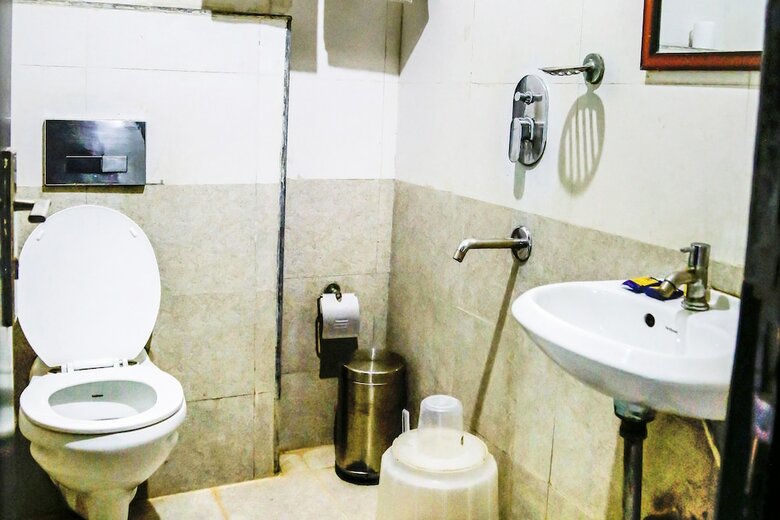 Hotel Fabexpress Essvee Mg Road Vijayawada