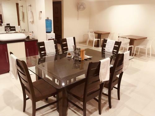 Hotel Domineer-athidhi Devo Bhava