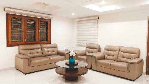 Hotel Domineer-athidhi Devo Bhava