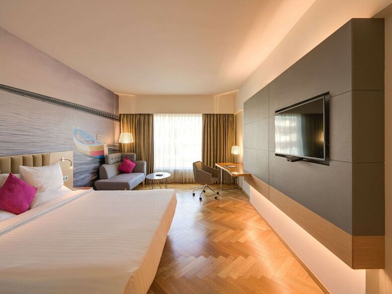 Hotel Novotel Vijayawada Varun