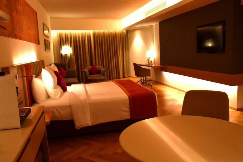 Hotel Novotel Vijayawada Varun