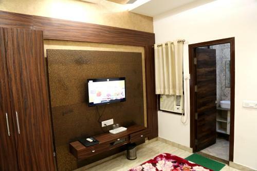 Hotel Shree Ananad Dham