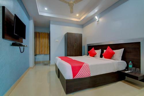 Hotel Oyo 10811 Sri Sairam Residency