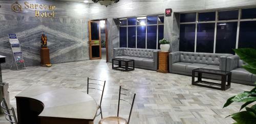 Posada Sarovar Hotel