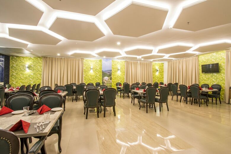 Mantris Hotel
