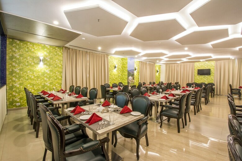 Mantris Hotel