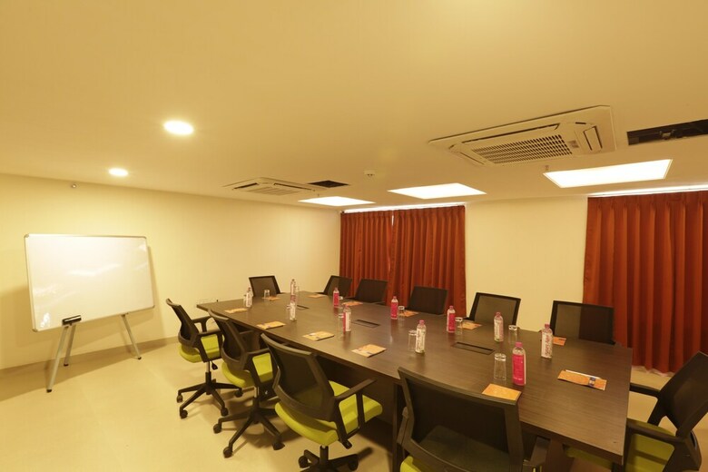 Mantris Hotel