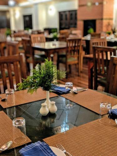 Hotel Amritara Ambatty Greens Resort