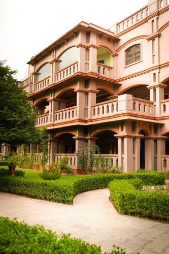 Hotel Mvt Guesthouse & Restaurant