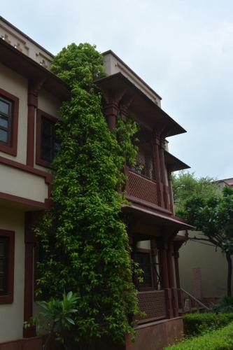 Hotel Mvt Guesthouse & Restaurant