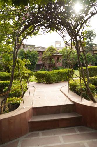 Hotel Mvt Guesthouse & Restaurant