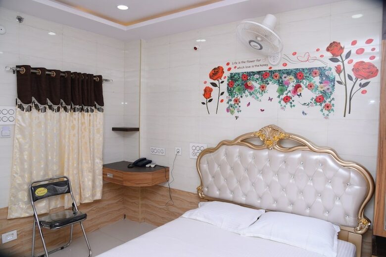 Hotel K N Gupta Residency