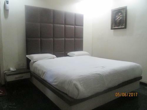 A.r Grand Hotel