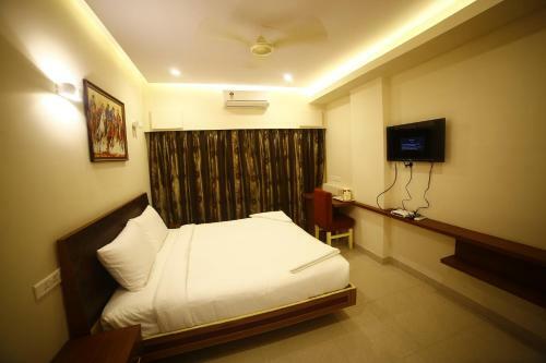 Hotel Skml Grand