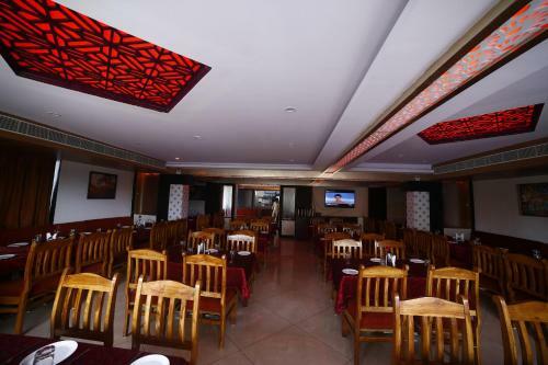 Hotel Skml Grand