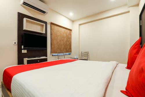 Oyo 9804 Hotel Sr Residency